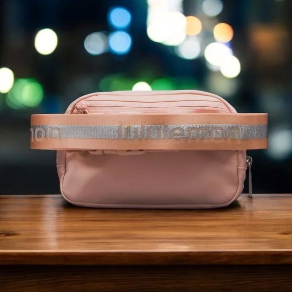 NWT LULULEMON PINK WORDMARK 1L BELT BAG - Picture 7 of 7
